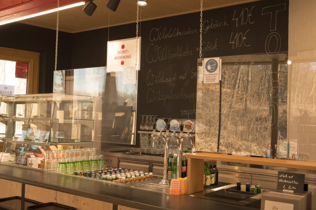 Getränkeausgabe im Besucherzentrum mit Selbstbedienung